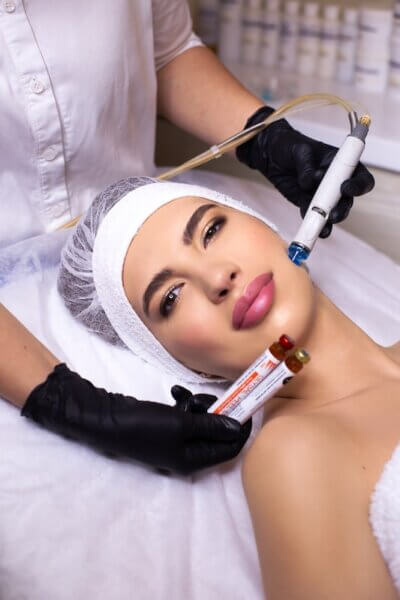 Чистка лица аппаратом ‌HydraFacial